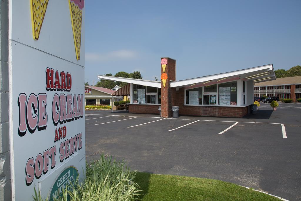 Holiday Hill Inn & Suites Dennisport Exterior foto