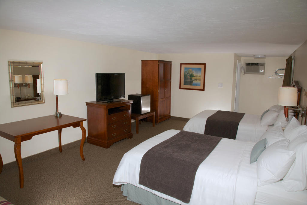 Holiday Hill Inn & Suites Dennisport Exterior foto