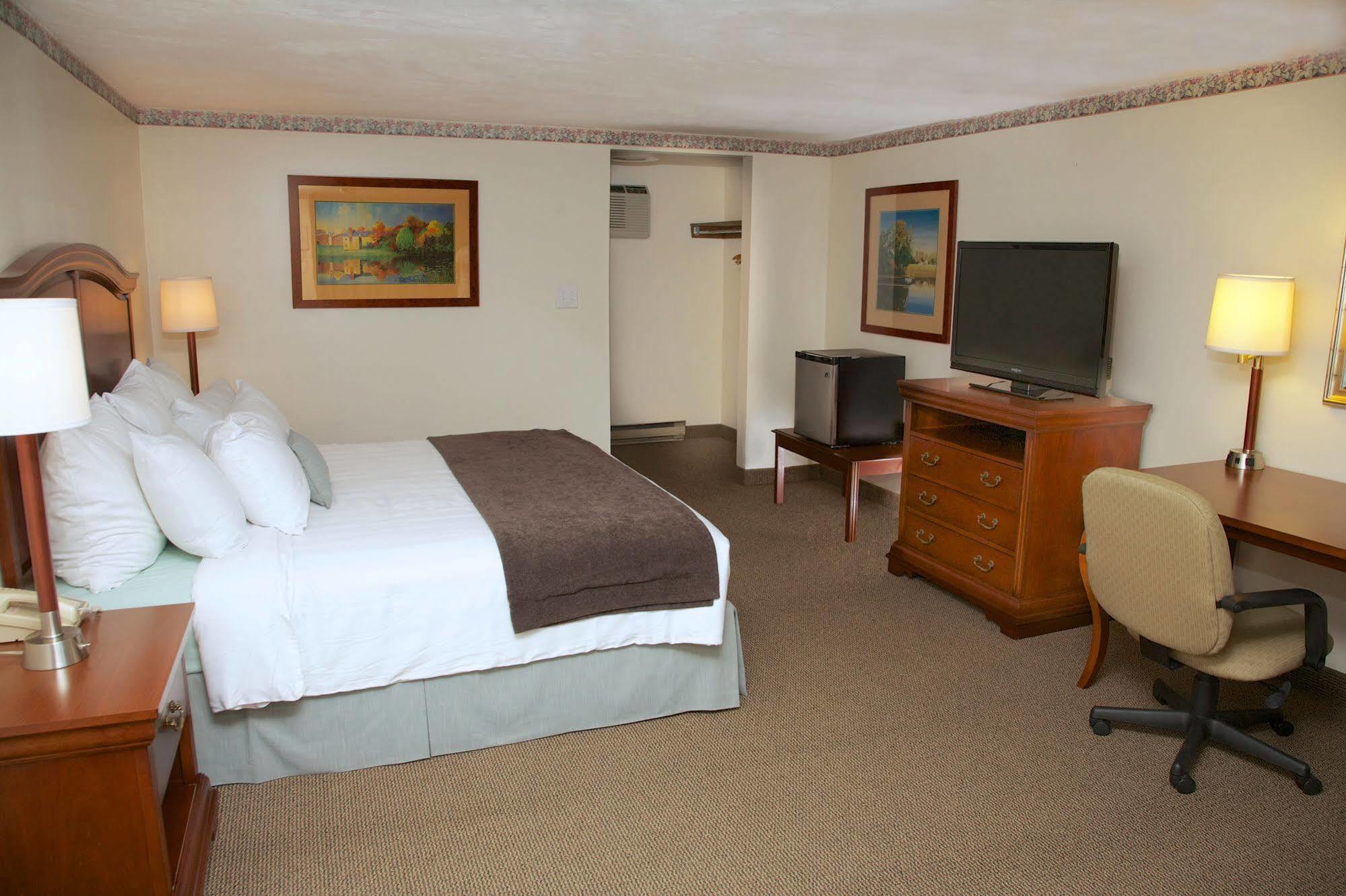 Holiday Hill Inn & Suites Dennisport Exterior foto